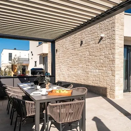 Villa Pelin *