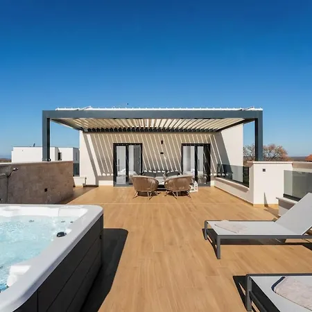 Pelin Villa
